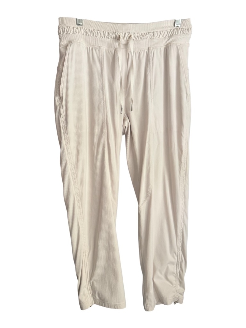 Lululemon Dance Studio MR cropped SZ 8 / lined